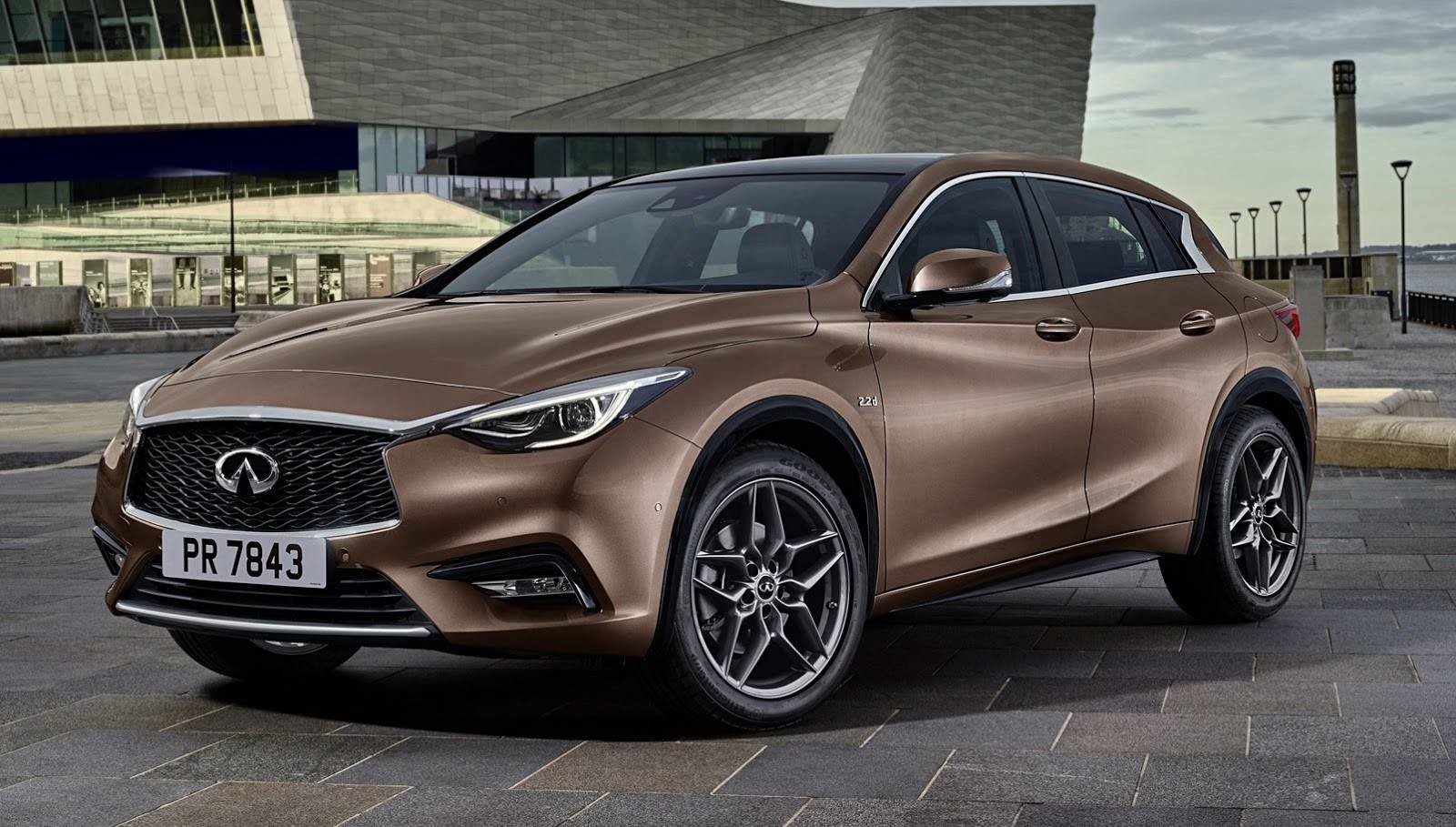 Infiniti Q30