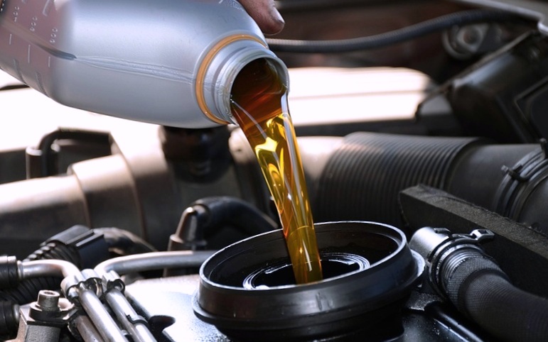 Как выбрать моторное масло для автомобиля