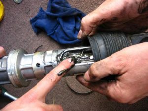 Снятие и ремонт рулевой рейки ВАЗ 2110 своими руками